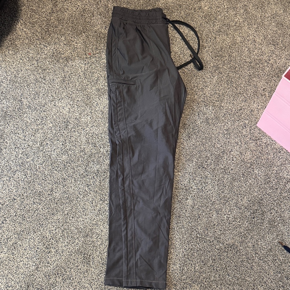 Cherokee form charcoal tapered leg scrub pants